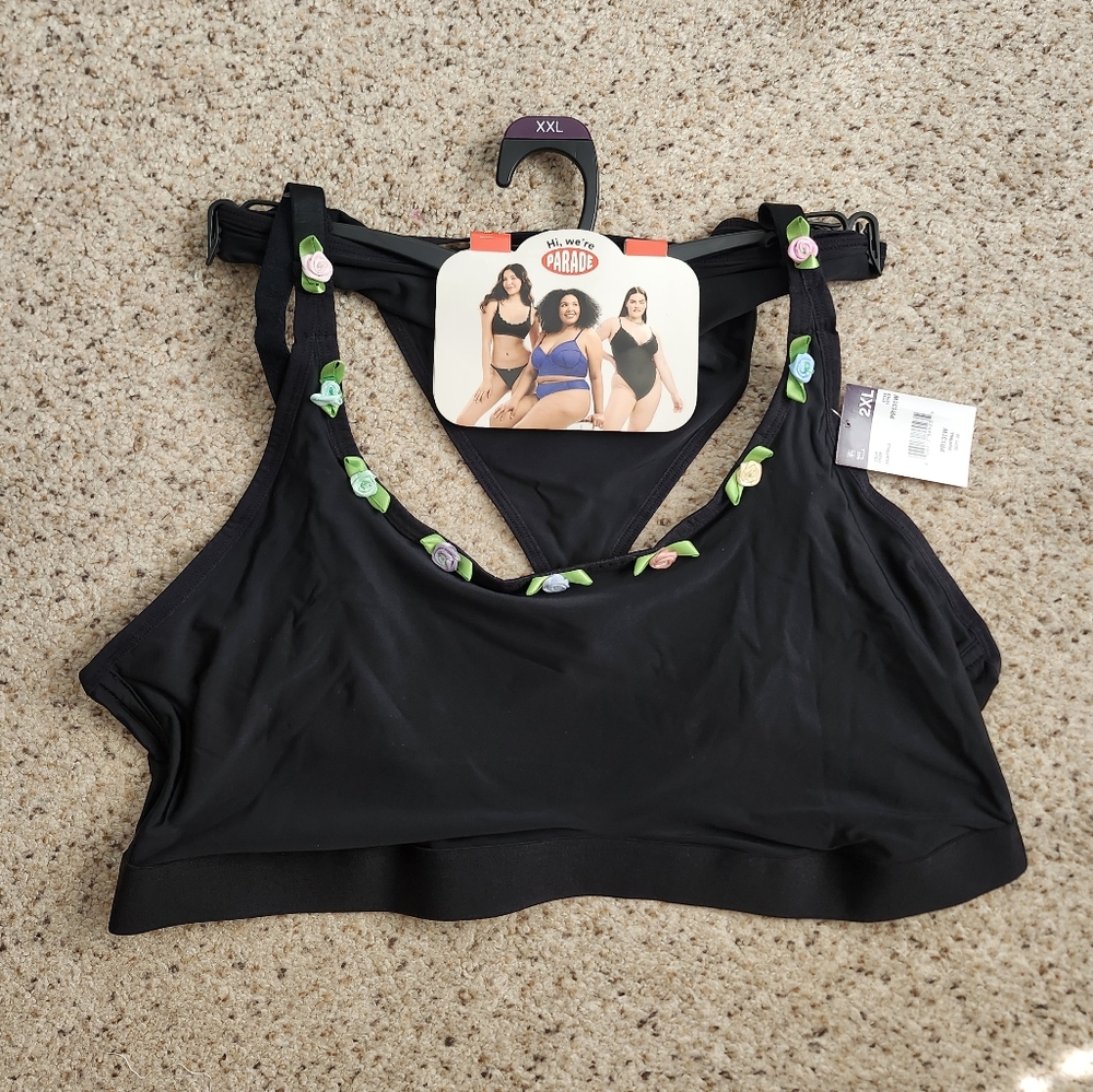 New Parade Women's Bra with Floral Accents & Thong
